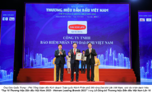 Dai ichi nhan Giai thuong Top 10 Thuong hieu dan dau Viet Nam 2023 01