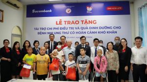 Dai-ichi Life Việt Nam và Sacombank trao tài trợ 510 triệu đồng chi phí điều trị và quà dinh dưỡng cho bệnh nhi ung thư có hoàn cảnh khó khăn tại TP.HCM